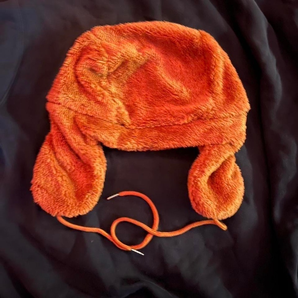 Really cool thrifted y2k DOMO styled ushanka - Picture 3 of 3